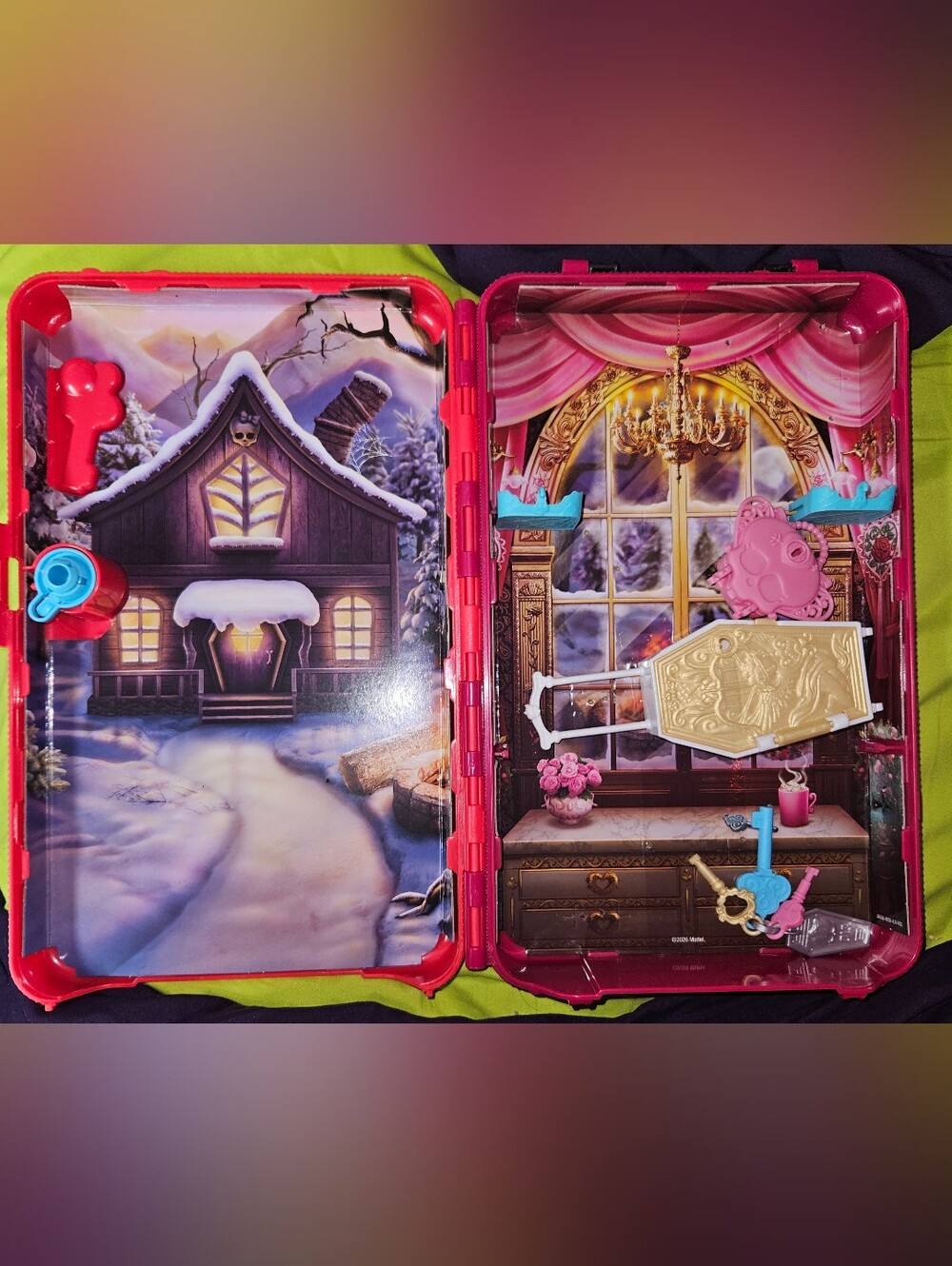 FREE W/ ANY PURCHASE (bundle): Monster High Skulltimate Secrets Boxes - Picture 3 of 5